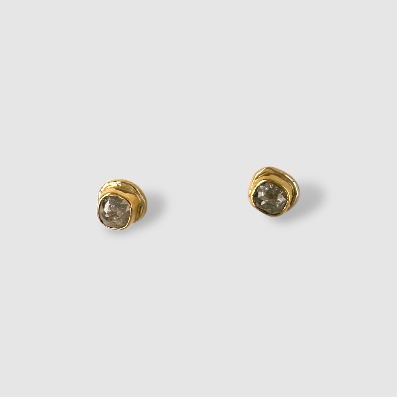 VIOLA  EARRINGS // GOLD // STUD // ROSE CUT DIAMOND