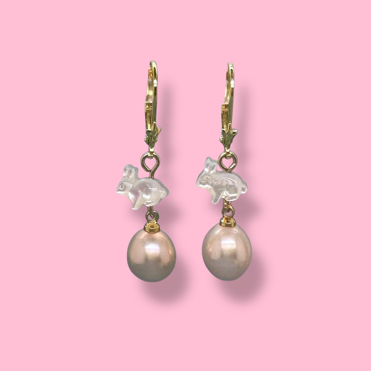 FRESH POESIA DEL MAR // EARRINGS // MOTHER OF PEARL // PEARL // BUNNY