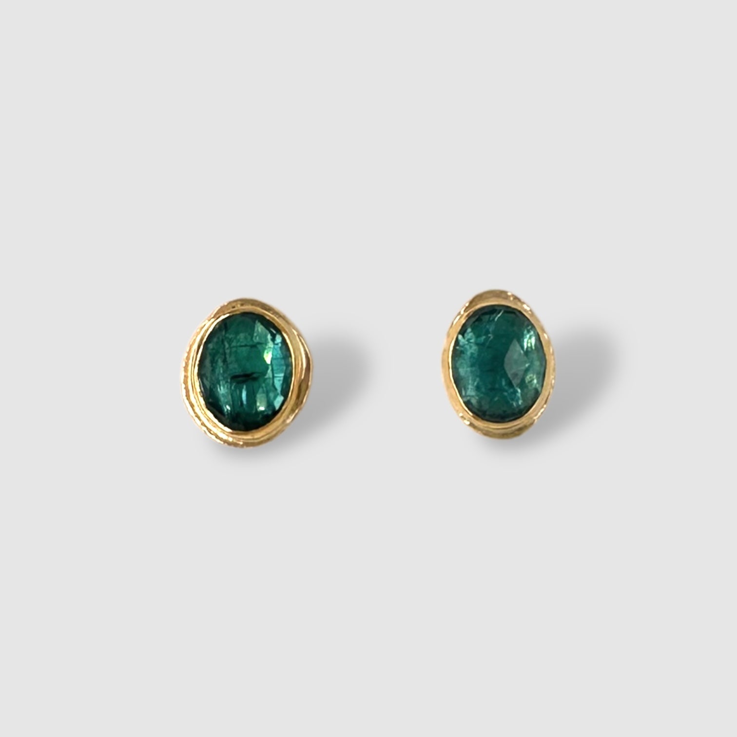 VIOLA  EARRINGS // GOLD // STUD // TOURMALINE