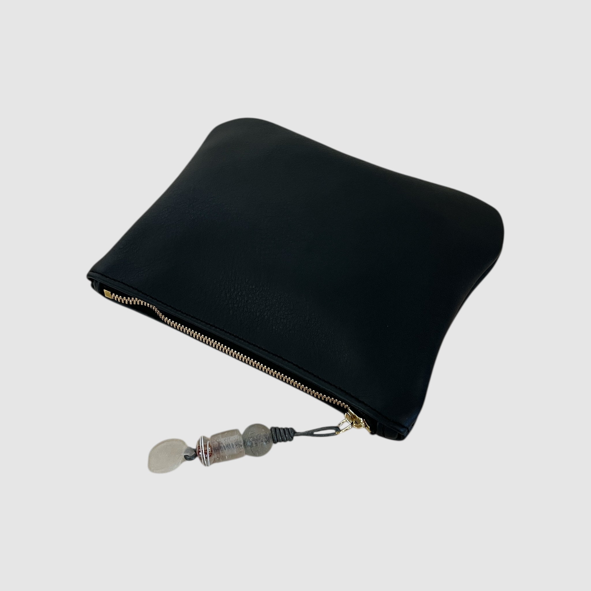 SMALL CALYPSO CLUTCH // BLACK
