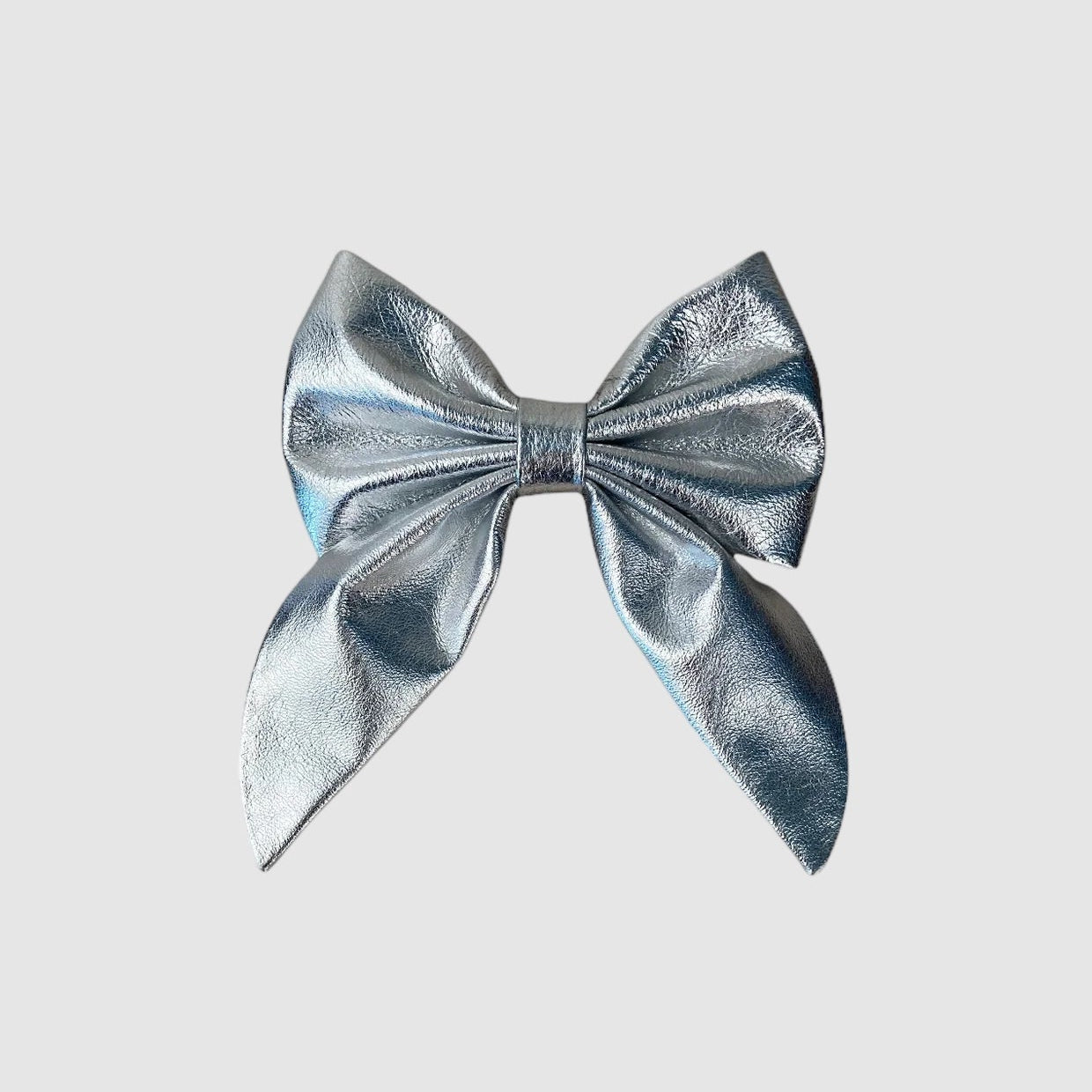 WINGED NECK BOW // SILVER CITY