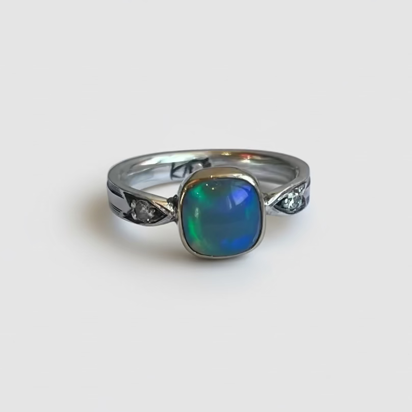 DOUBLE ARROW RING // OPAL