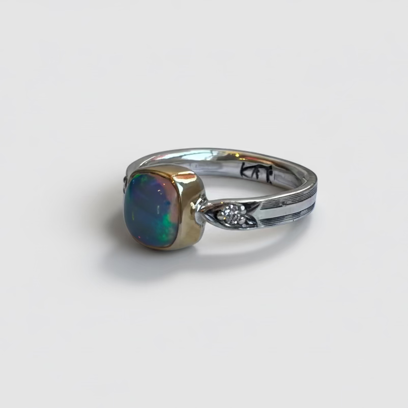 DOUBLE ARROW RING // OPAL
