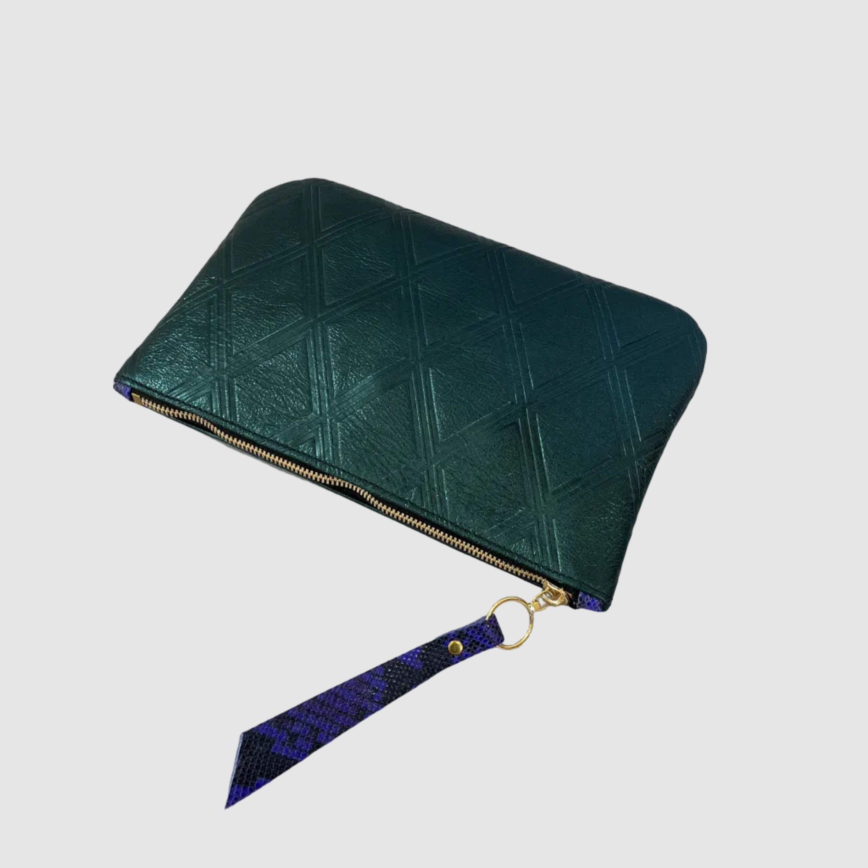 MEDIUM CLUTCH // SIREN