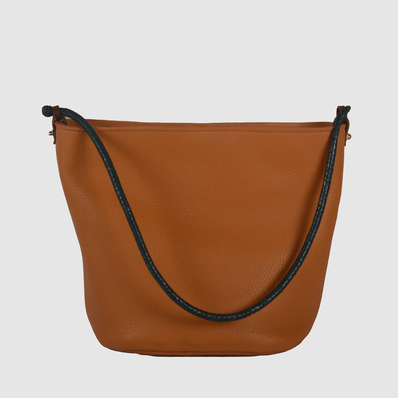 VALERIA // DARK HONEY