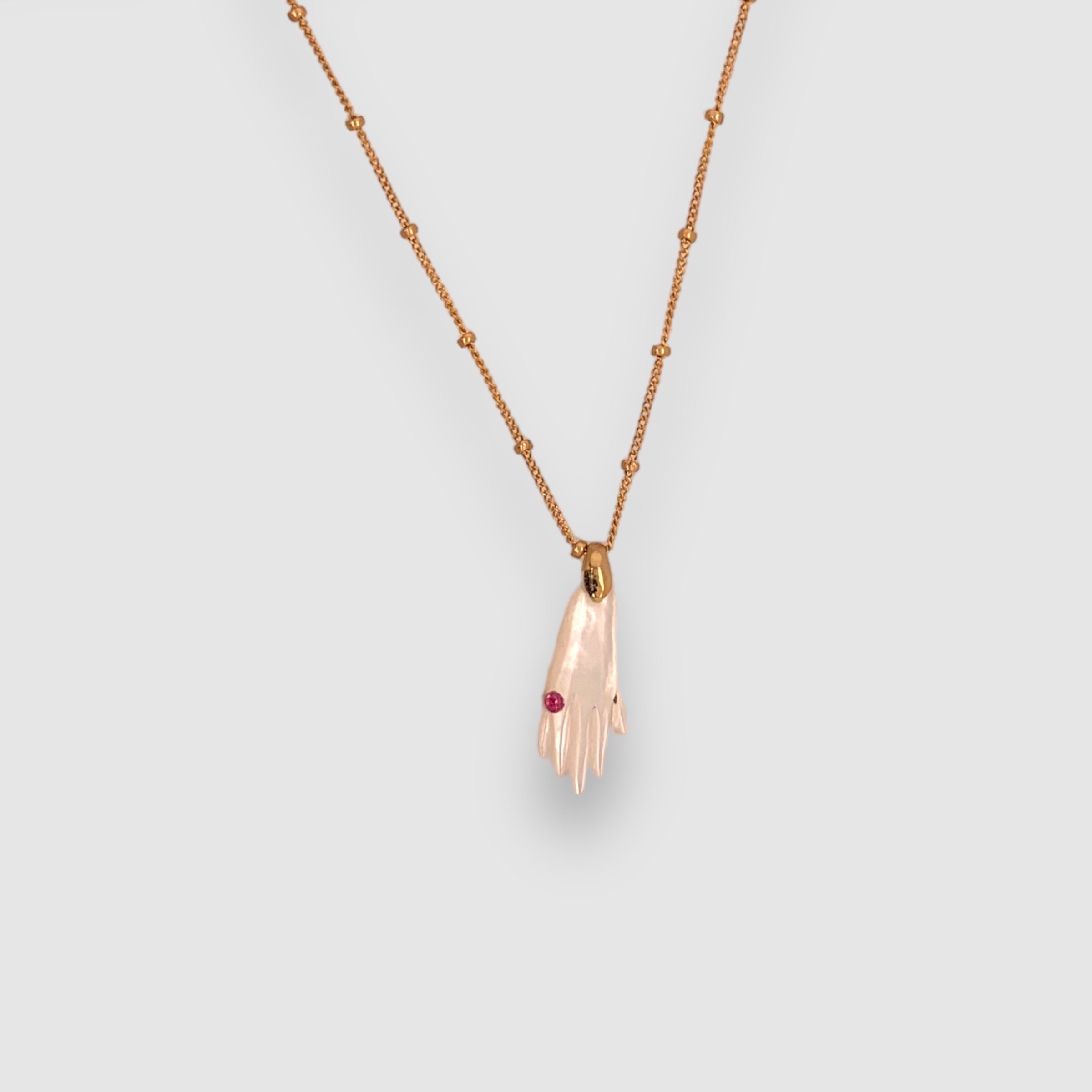 POESIA DEL MAR // NECKLACE // MOTHER OF PEARL // HAND // PINK