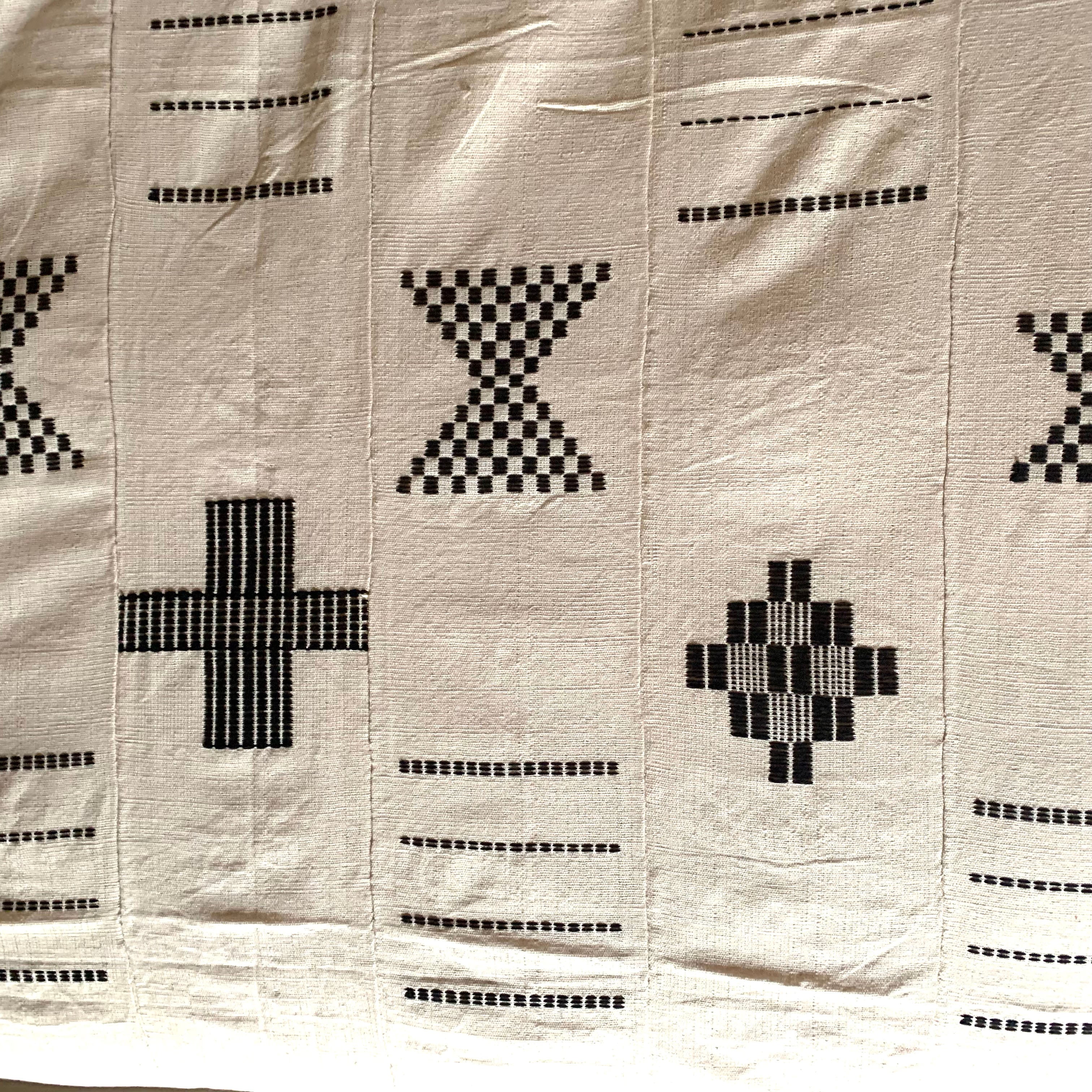 FULANI BLANKET //  BLACK & WHITE