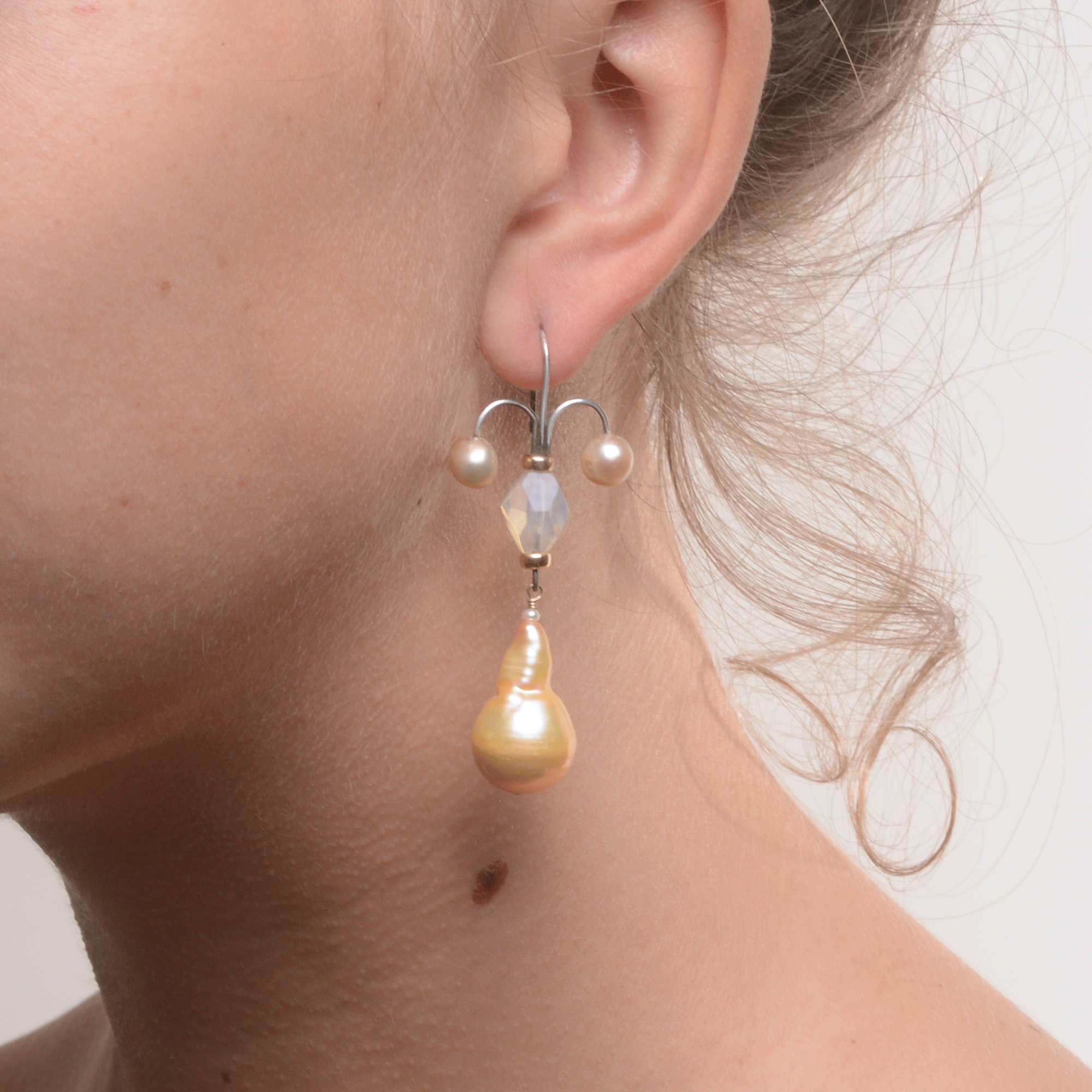 FIONA // BAROQUE PEARL & PINEAPPLE QUARTZ EARRINGS