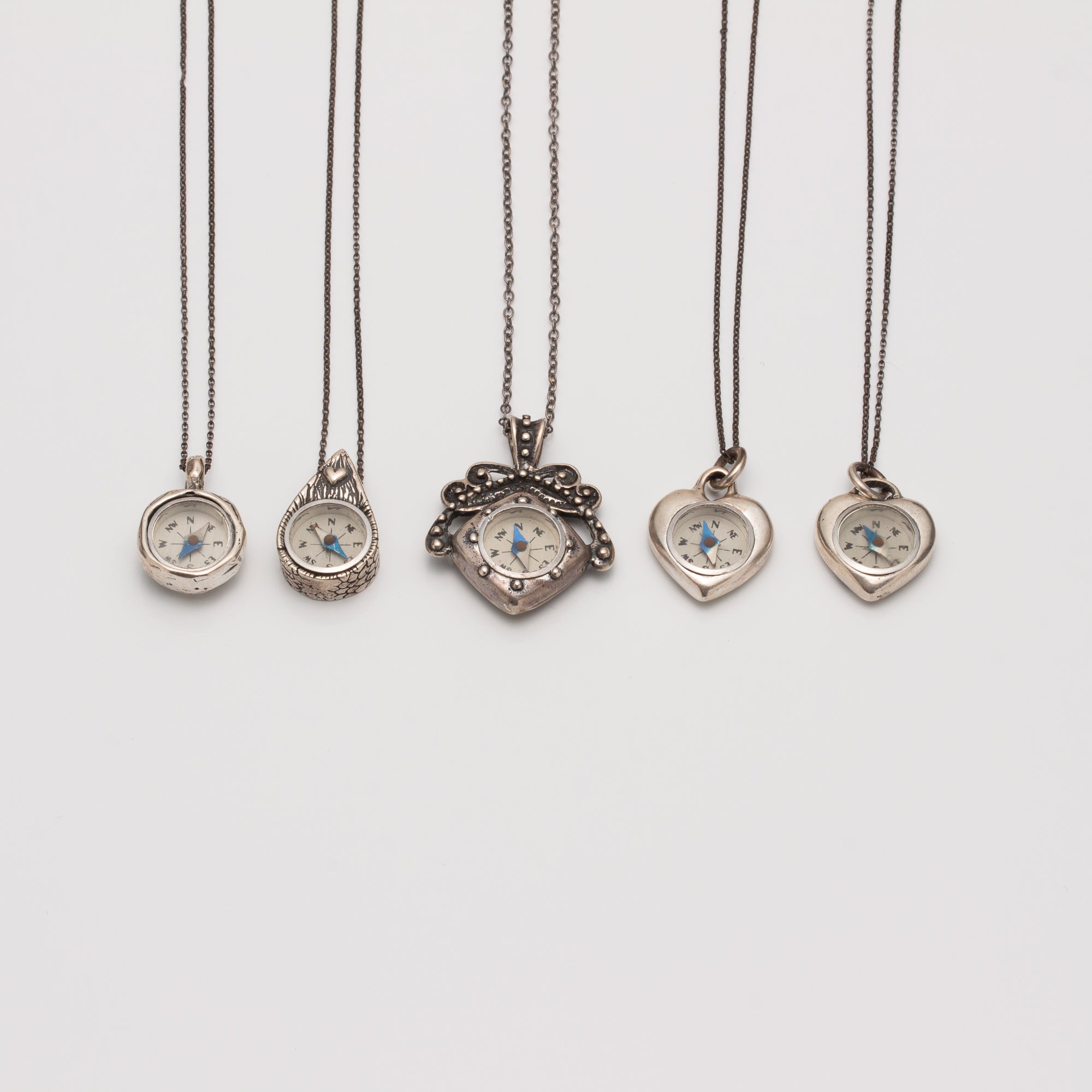 SIMPLE COMPASS // SILVER // NECKLACE
