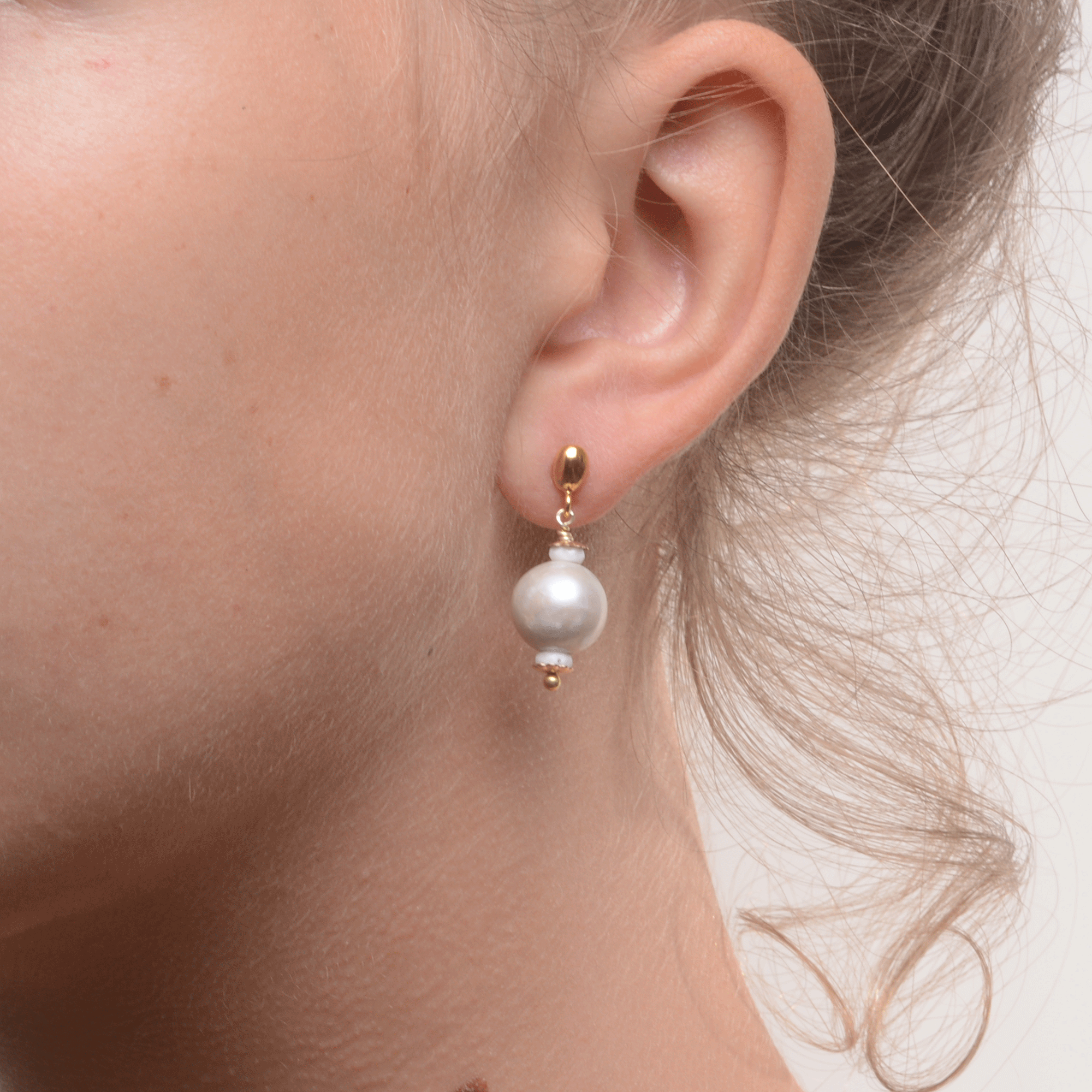 VERMEIL POST EARRINGS // PEARL