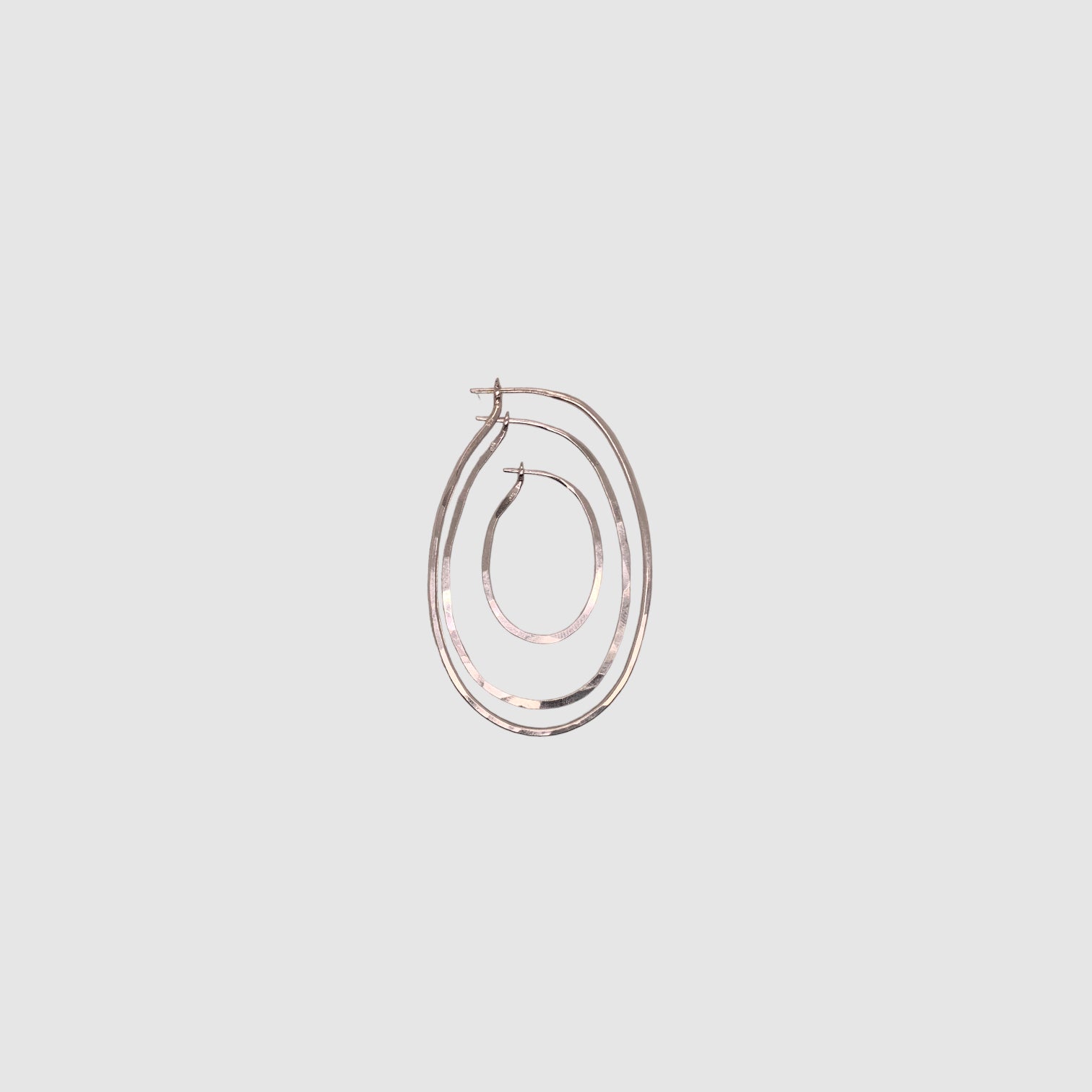 HOOPS // SMALL // OVAL // SILVER