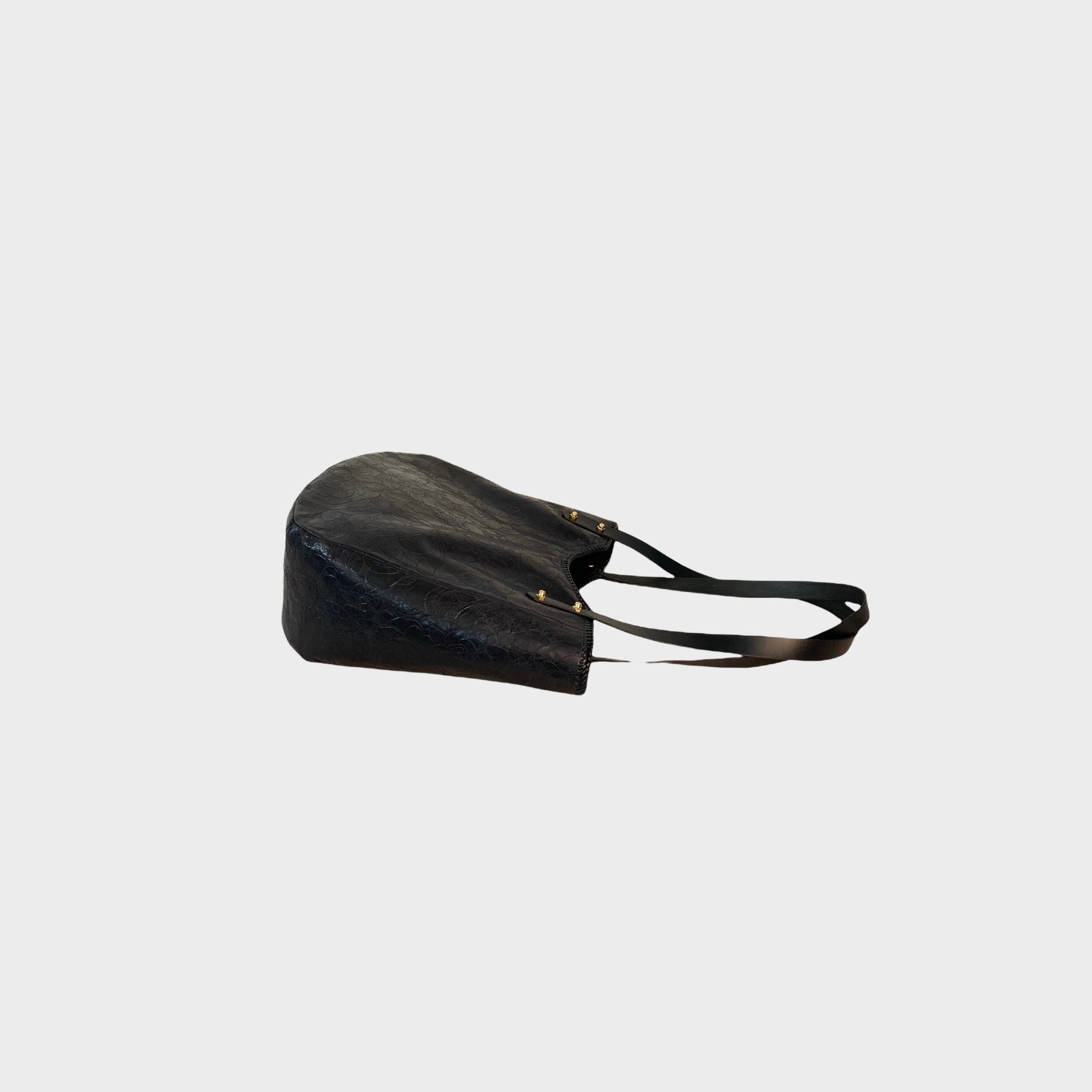 OUTSIDER CARRY ALL // BLACK ROSES